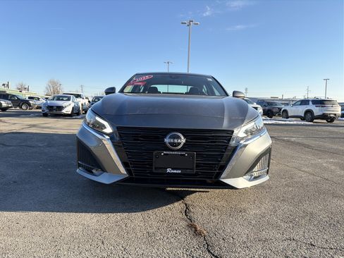 Certified 2025 Nissan Altima 2.5 SV w/ SV Special Edition Package image 2
