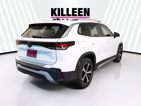 New 2026 Volkswagen Tiguan SE image 7