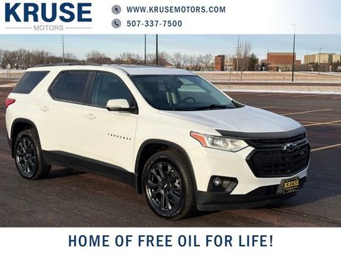 Used 2021 Chevrolet Traverse RS image 1