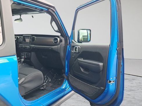 Used 2022 Jeep Wrangler Sport AWD/4WD image 12