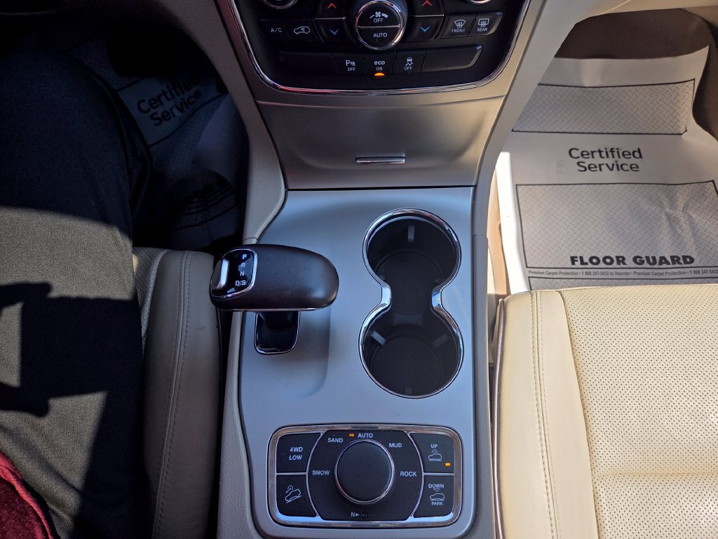 Used 2014 Jeep Grand Cherokee Overland AWD/4WD image 26