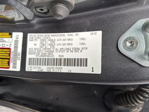 Used 2023 Toyota Tundra SR5 w/ SR5 Convenience Package AWD/4WD image 34