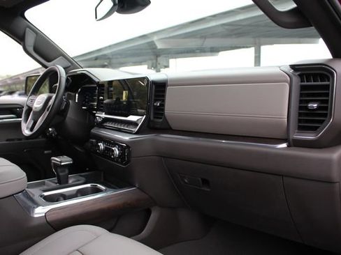 Used 2024 GMC Sierra 1500 SLT image 24