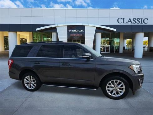 Used 2021 Ford Expedition XLT image 9