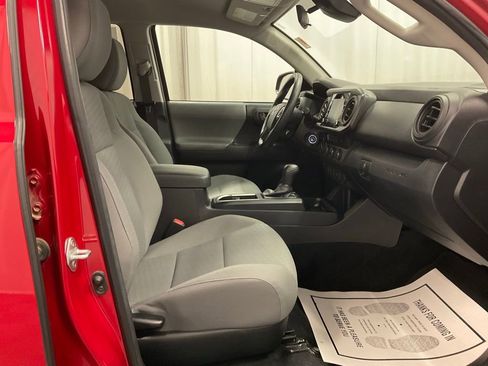 Used 2022 Toyota Tacoma SR AWD/4WD image 31