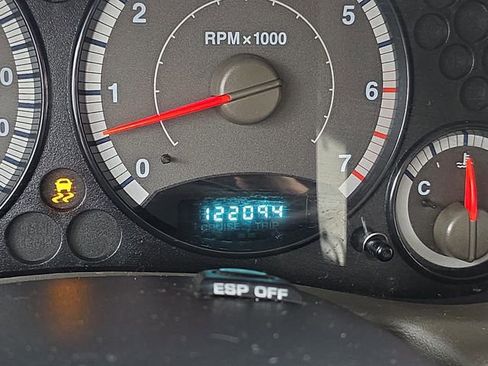 Used 2006 Jeep Liberty Sport image 17