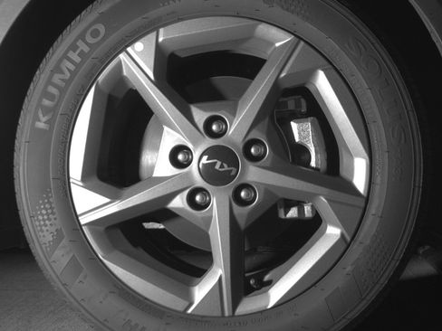 Used 2025 Kia K4 LXS image 10