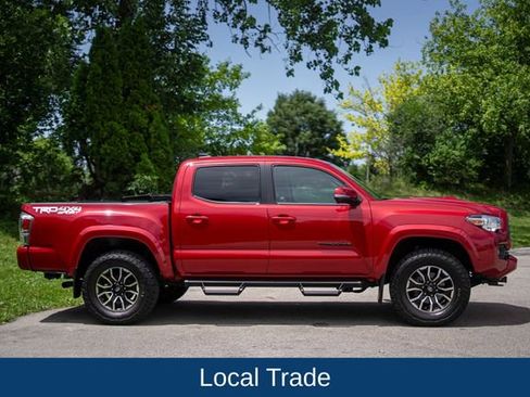 Used 2020 Toyota Tacoma TRD Sport AWD/4WD image 4