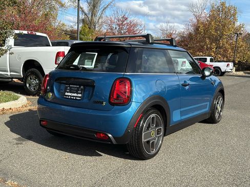 Used 2022 MINI Cooper SE image 3