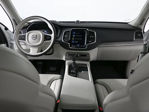 Used 2022 Volvo XC90 T6 Inscription w/ Lounge Package AWD/4WD image 16