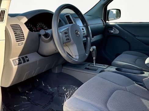 Used 2019 Nissan Frontier SV image 13