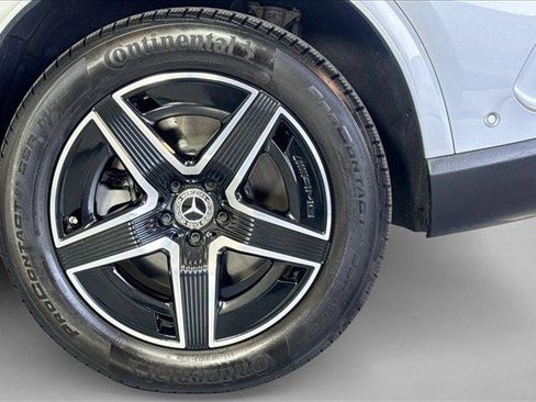Used 2025 Mercedes-Benz GLC 350e 4MATIC image 29