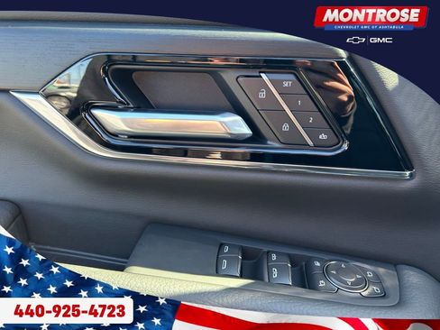 New 2026 GMC Yukon Denali w/ Denali Reserve Package AWD/4WD image 10