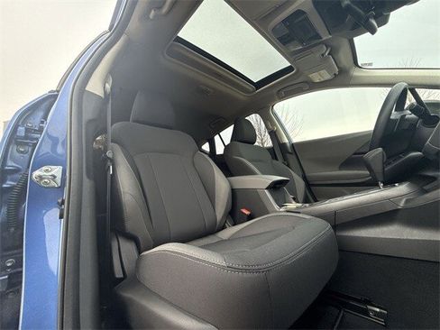 Used 2025 Subaru Crosstrek 2.0i Premium image 24