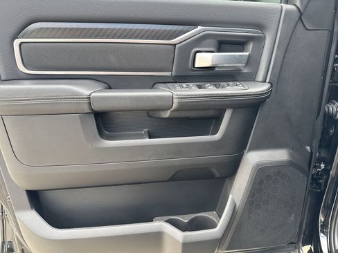 New 2025 RAM 2500 Big Horn AWD/4WD image 10