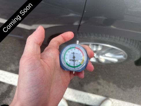 Used 2021 Toyota Highlander Limited image 14