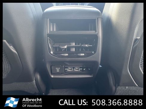 New 2025 Jeep Grand Cherokee Limited image 19