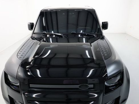 Used 2023 Land Rover Defender 90 V8 image 56