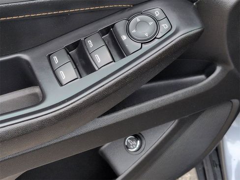 Certified 2021 Chevrolet Traverse LT image 21