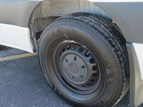 Used 2024 Mercedes-Benz Sprinter 2500 image 26