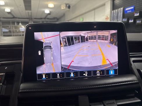 Used 2021 Chevrolet Tahoe Z71 w/ Z71 Off-Road Package image 26