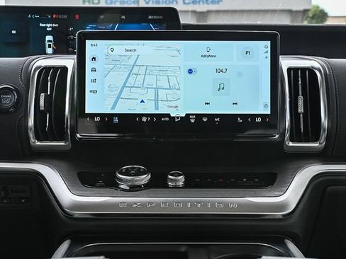 Certified 2025 Ford Expedition Platinum w/ Driver's Package AWD/4WD image 17