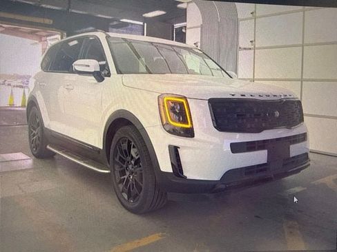Used 2021 Kia Telluride EX w/ EX Premium Package AWD/4WD image 1