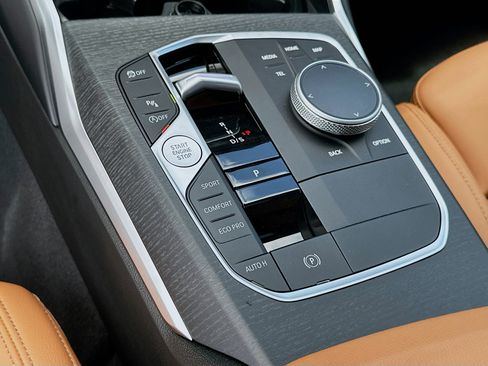 New 2026 BMW 330i Sedan w/ Convenience Package RWD image 11