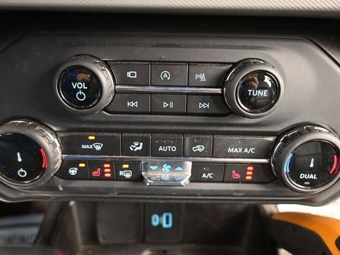 Used 2022 Ford Bronco Badlands AWD/4WD image 14