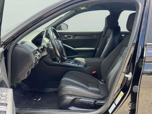 Used 2023 Honda Civic Sport image 16