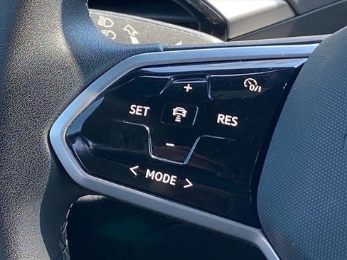 Used 2023 Volkswagen ID.4 Pro S image 6