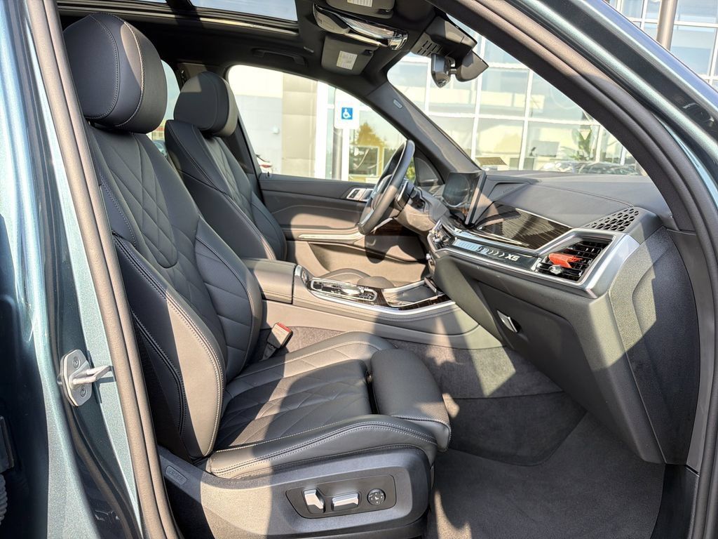 Used 2026 BMW X5 sDrive40i RWD image 18