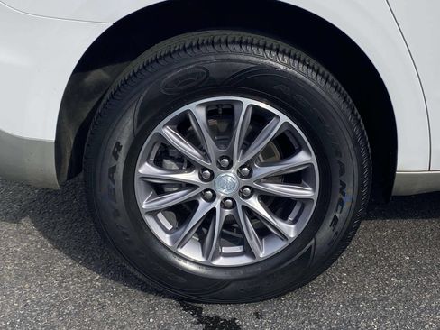 Used 2022 Buick Enclave Essence FWD image 8