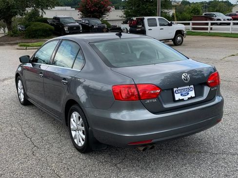 Used 2013 Volkswagen Jetta SE FWD image 7