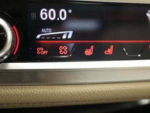 Used 2016 BMW 740i RWD image 54