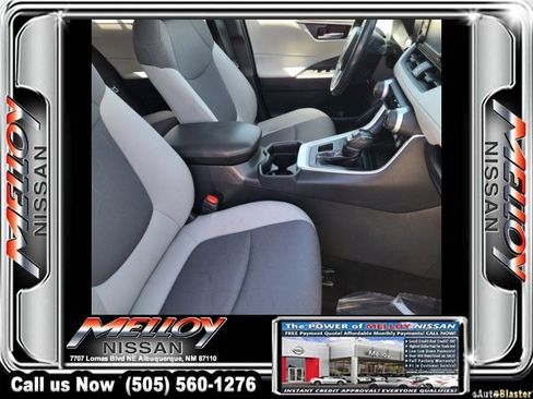 Used 2020 Toyota RAV4 XLE w/ Convenience Package image 9