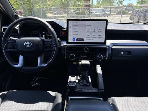 Used 2025 Toyota 4Runner TRD Off-Road Premium AWD/4WD image 15