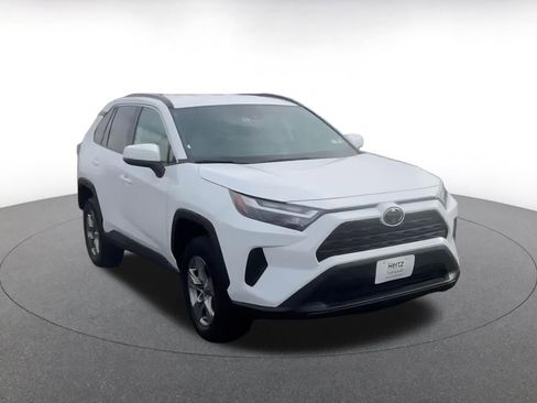 Used 2025 Toyota RAV4 XLE image 3