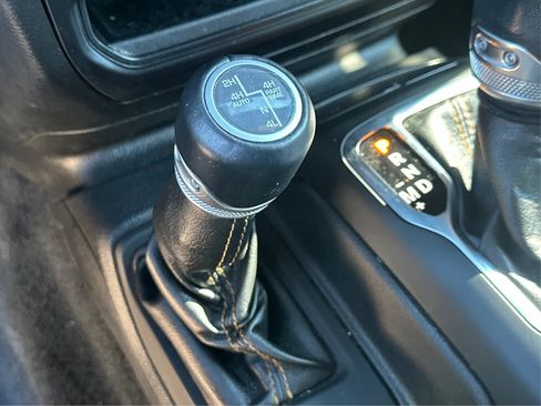 Used 2022 Jeep Wrangler Unlimited Sahara AWD/4WD image 14