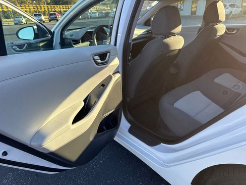 Used 2020 Hyundai Ioniq Blue image 11
