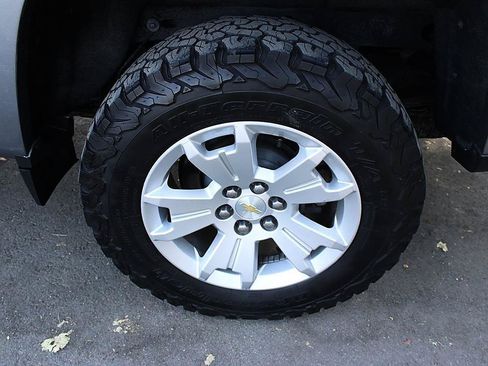 Used 2021 Chevrolet Colorado LT AWD/4WD image 8