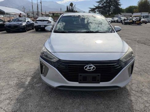Used 2017 Hyundai Ioniq SEL FWD image 2
