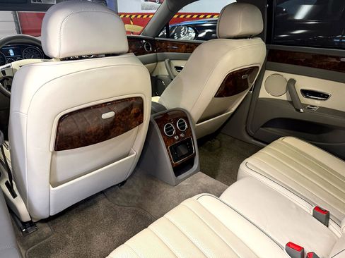 Used 2015 Bentley Flying Spur V8 image 38