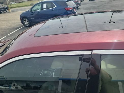 Used 2016 Chrysler 300 Limited image 19