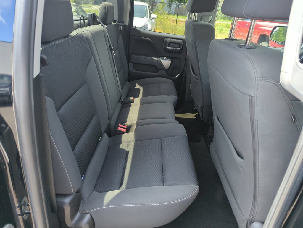 Used 2018 Chevrolet Silverado 1500 LT w/ All Star Edition AWD/4WD image 30