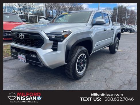 Used 2025 Toyota Tacoma TRD Off-Road image 1