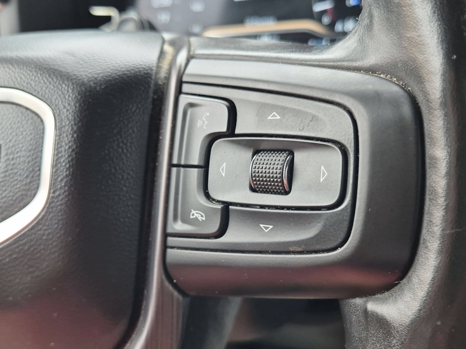 Used 2023 GMC Yukon Denali Ultimate AWD/4WD image 14