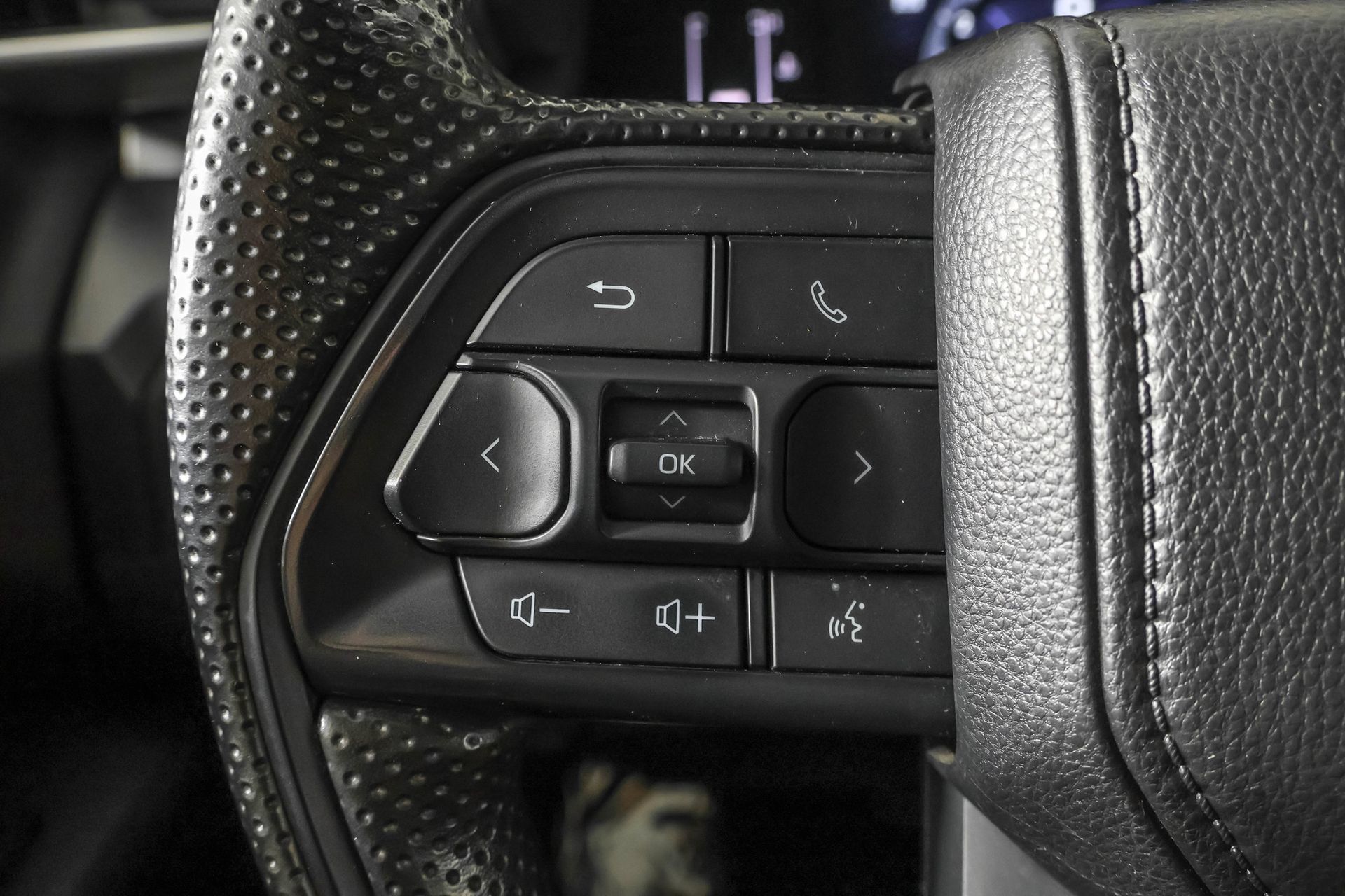 Used 2024 Toyota Tacoma SR RWD image 26