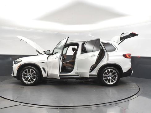 Certified 2022 BMW X5 xDrive45e w/ Premium Package image 49