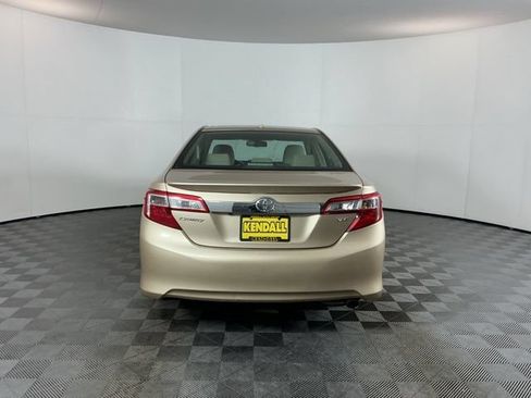 Used 2012 Toyota Camry XLE w/ Leather Pkg FWD image 6